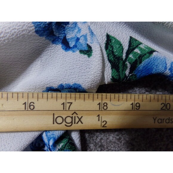 Altar'd State Women Size Med Blue/white Floral Tie Zip Back Romper NO Belt - Picture 8 of 11